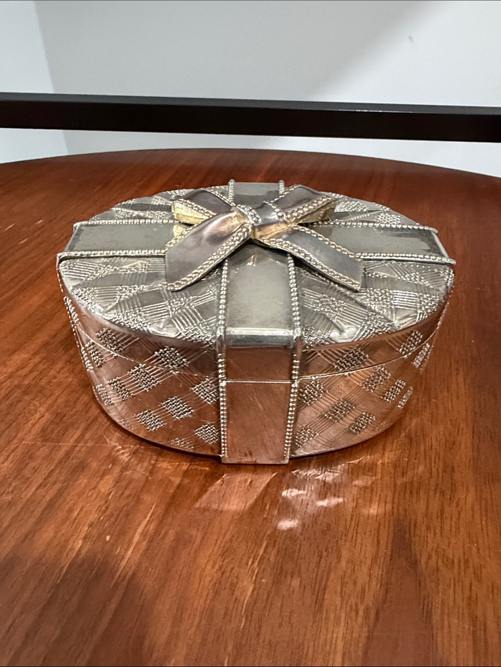 Vintage Silver Decorative Bow Jewelry Trinket Box